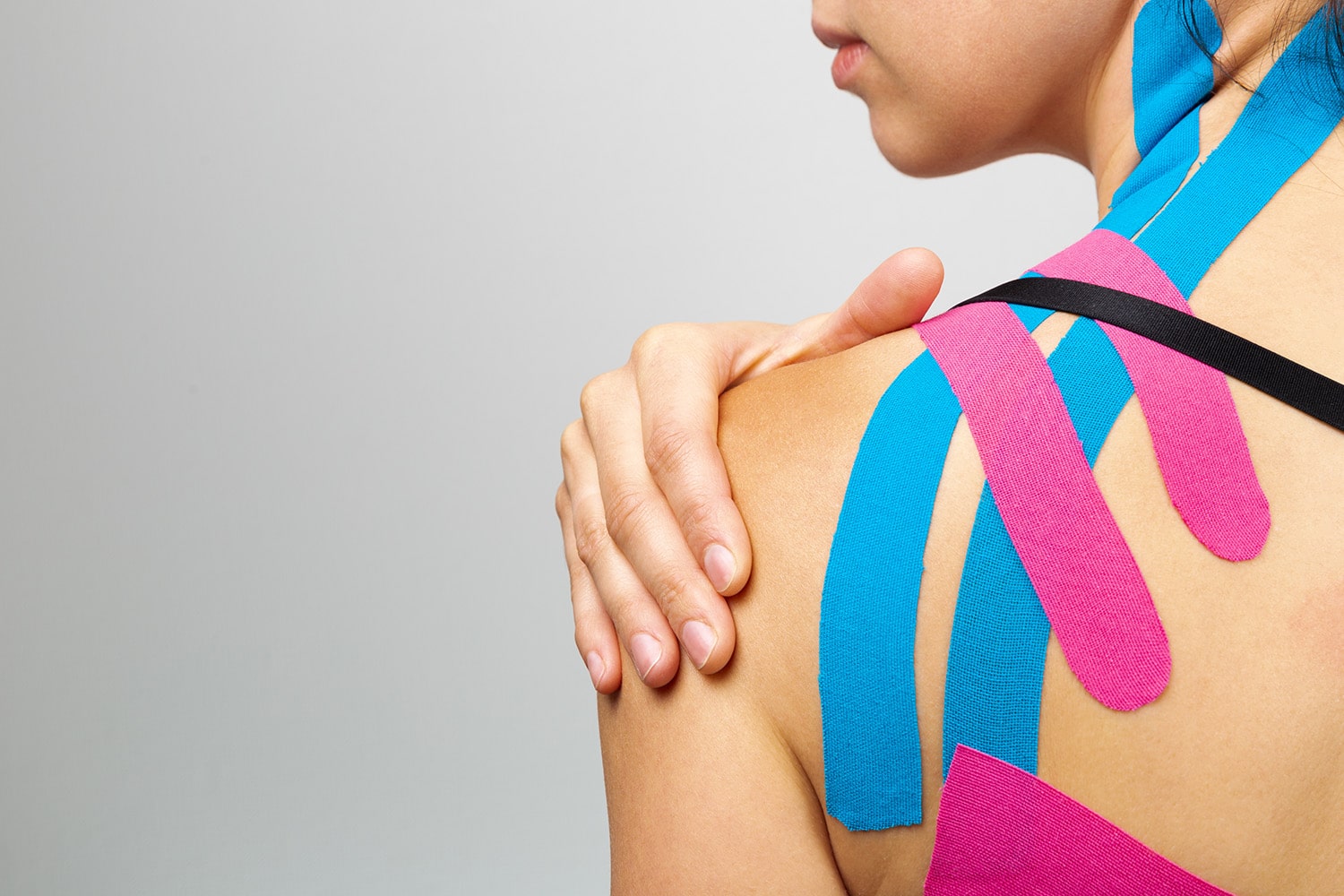 kinesiotaping-plastrowanie-dynamiczne-rehabilitant-wrocław